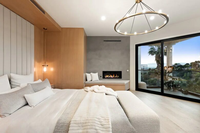 Custom Hillside Oasis with Stunning Views - Studio City, California