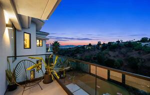 Custom Studio City Hillside Oasis with Pool and Recording Studio - Studio City, California