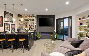 Custom Studio City Hillside Oasis with Pool and Recording Studio - Studio City, California