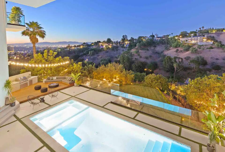 Custom Hillside Oasis with Stunning Views - Studio City, California