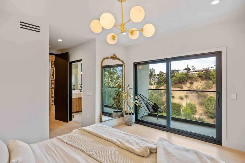 Custom Hillside Oasis with Stunning Views - Studio City, California