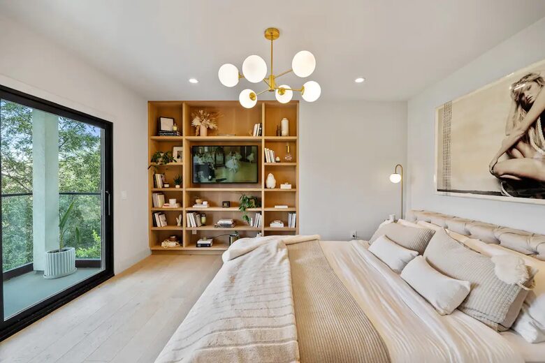 Custom Hillside Oasis with Stunning Views - Studio City, California