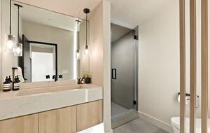 Custom Studio City Hillside Oasis with Pool and Recording Studio - Studio City, California