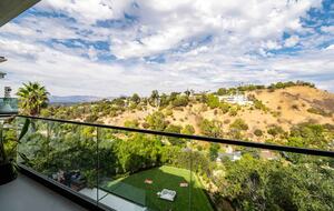 Custom Studio City Hillside Oasis with Pool and Recording Studio - Studio City, California