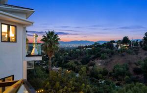 Custom Studio City Hillside Oasis with Pool and Recording Studio - Studio City, California