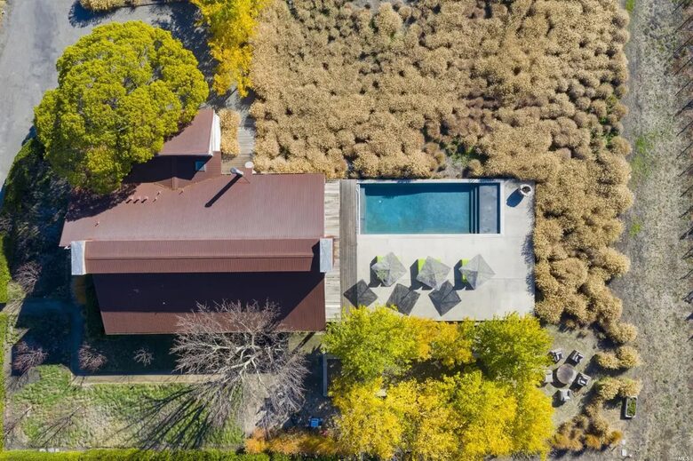 Napa Valley Vineyard Estate - Saint Helena, California