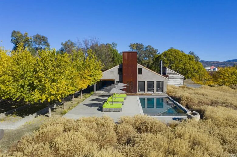 Napa Valley Vineyard Estate - Saint Helena, California