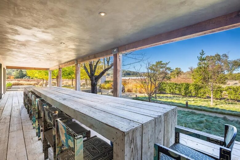 Napa Valley Vineyard Estate - Saint Helena, California