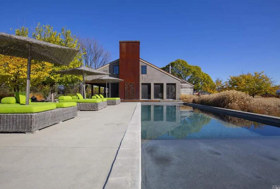 Napa Valley Vineyard Estate - Saint Helena, California