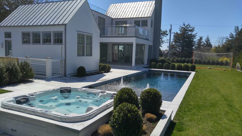 Stunning Modern Design Retreat - Sag Harbor, New York
