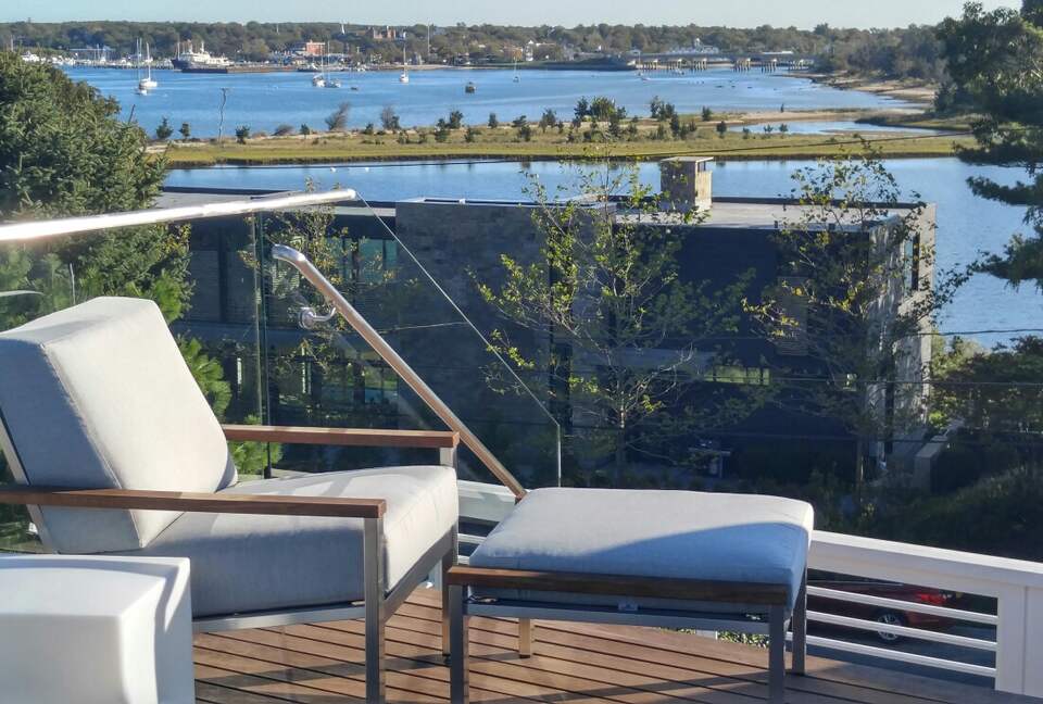 Stunning Modern Design Retreat - Sag Harbor, New York