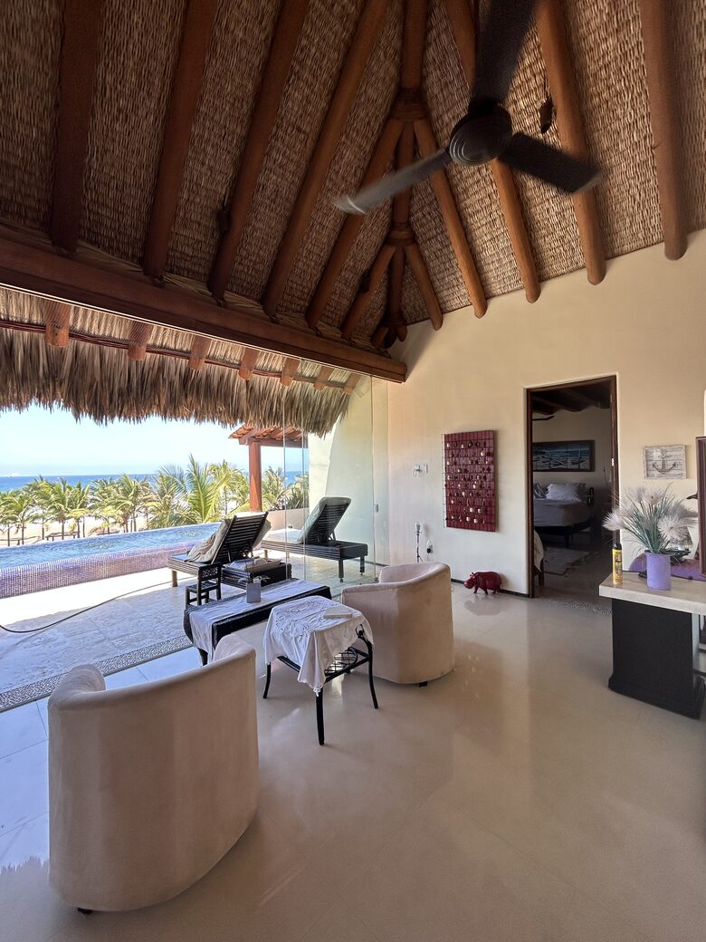 "Las Palmas" Gorgeous Penthouse - Zihuatanejo, Mexico