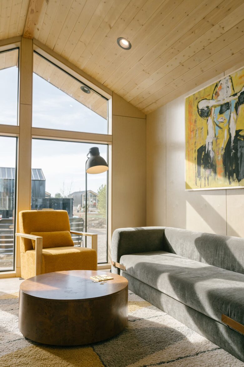 Yellowstone Peaks Single Luxe Modern Cabin - Island Park, Idaho