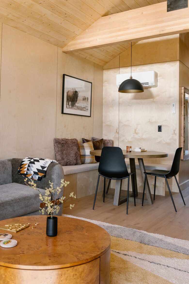 Yellowstone Peaks Single Luxe Modern Cabin - Island Park, Idaho
