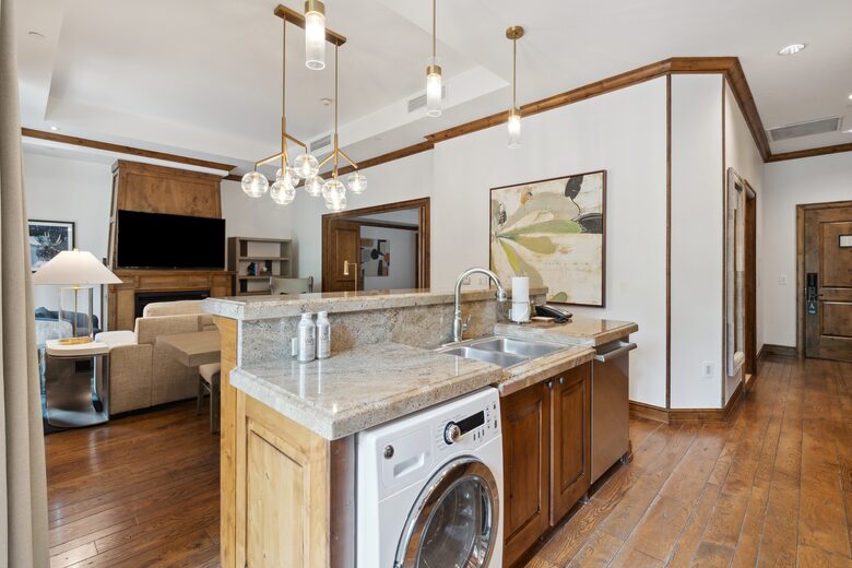 The Aspen Mountain Residences - 1 Bedroom Residence - Aspen, Colorado