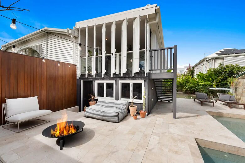 The Clay Home - Brisbane, Australia