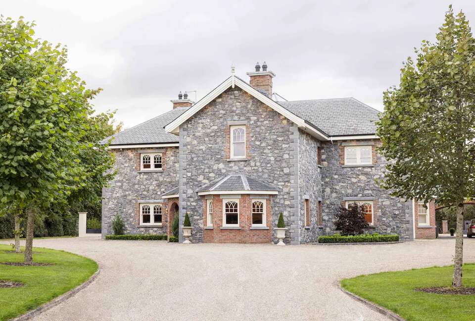 Sallymount House - Castleconnell, Ireland