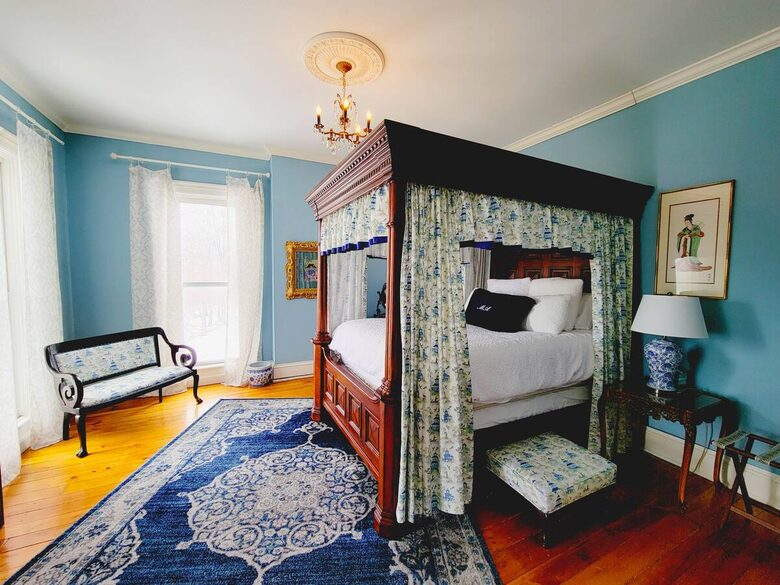 Chinoisserie Bedroom