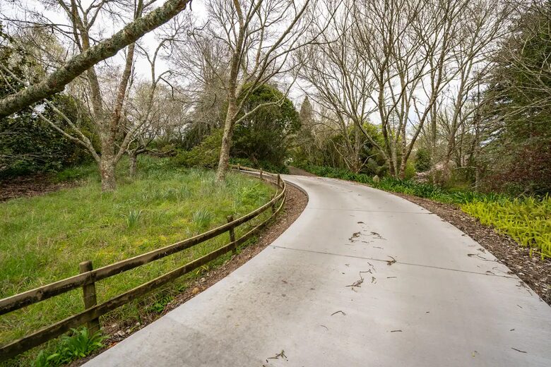 The Clevedon Retreat | A Country Getaway - Clevedon, New Zealand