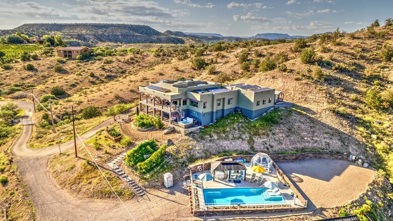 Chill on the Hill | Arizona Wine Country Luxury - Cornville, Arizona