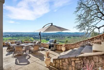 Wine Country Retreat - Santa Rosa, California