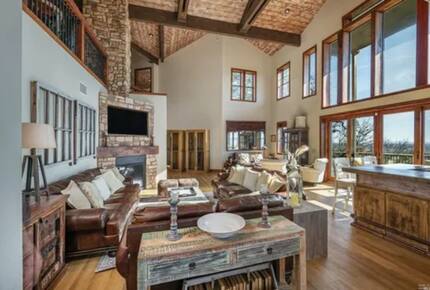 Wine Country Retreat - Santa Rosa, California