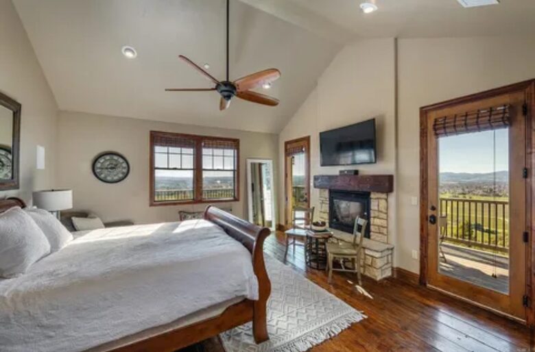 Wine Country Retreat - Santa Rosa, California