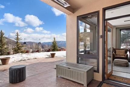 The Chamonix Ski-In/Ski-Out Luxury Condo - Snowmass Village, Colorado