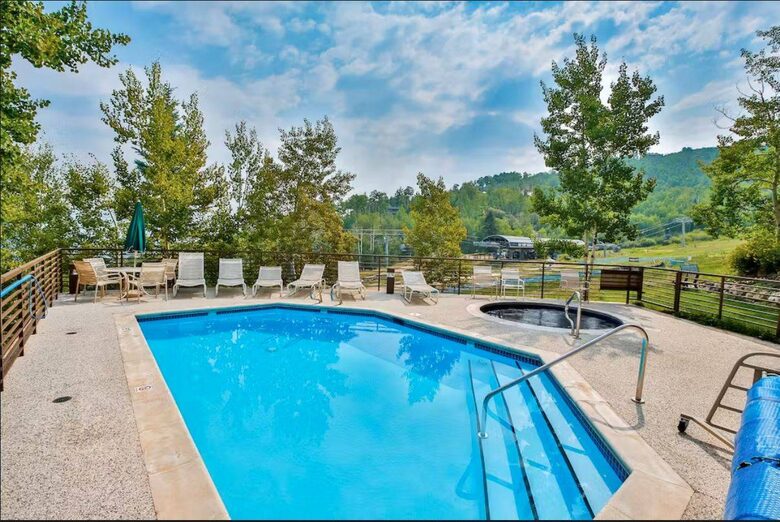 The Chamonix Ski-In/Ski-Out Luxury Condo - Snowmass Village, Colorado