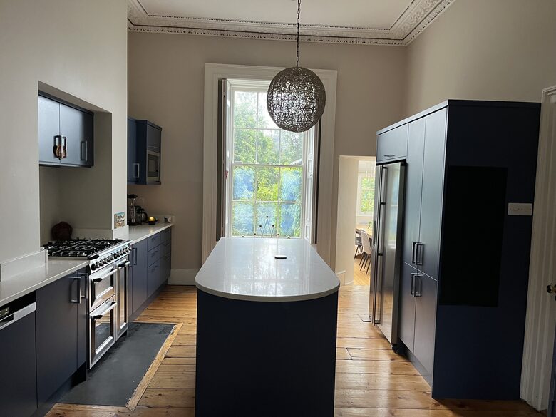 Wellington Place Victorian House - Dublin, Ireland