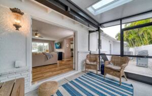 Clearwater Cottage | Quick Walk to the Beach - Clearwater Beach, Florida