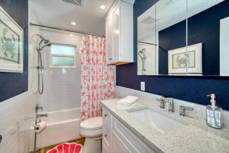 Clearwater Cottage | Quick Walk to the Beach - Clearwater Beach, Florida