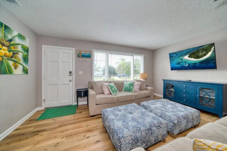 Clearwater Cottage | Quick Walk to the Beach - Clearwater Beach, Florida