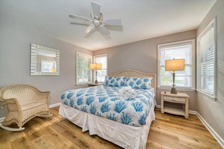 Clearwater Cottage | Quick Walk to the Beach - Clearwater Beach, Florida