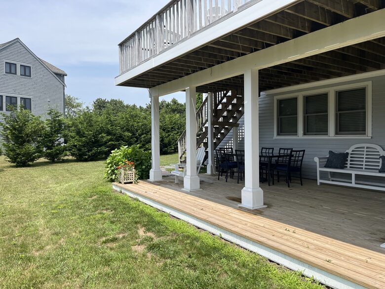First floor deck with outdoor shower