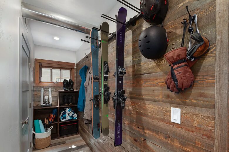 Whitefish Downtown Getaway - Whitefish, Montana