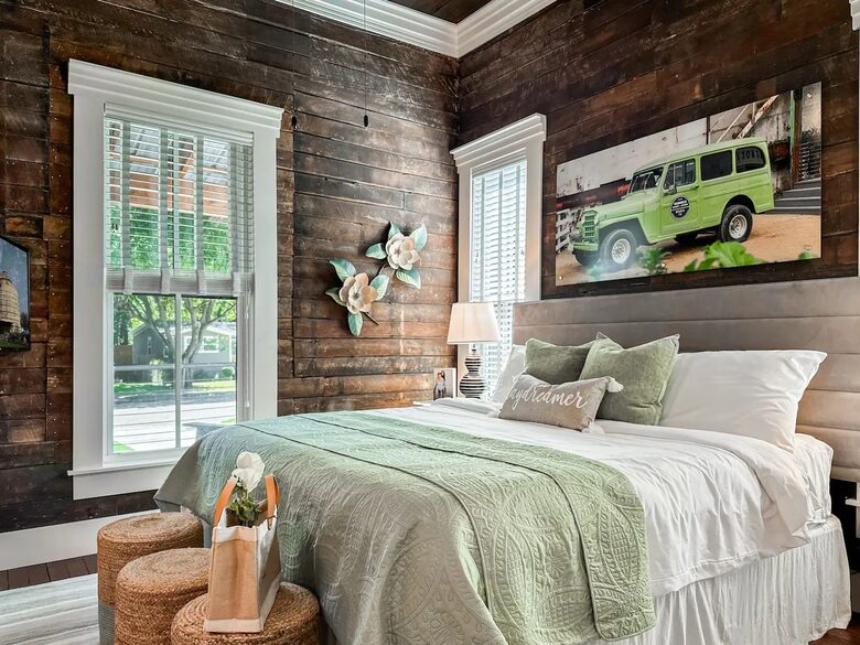 Waco Retreat | Steps to the Silos, Heated Pool, Minutes from Baylor - Waco, Texas