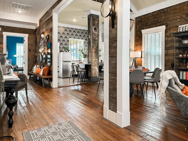 Waco Retreat | Steps to the Silos, Heated Pool, Minutes from Baylor - Waco, Texas