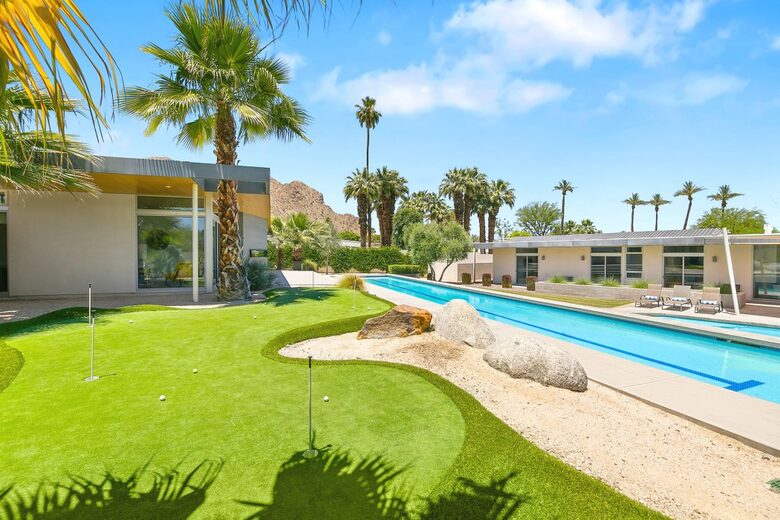 Glass Retreat: Mid-Century Modern Masterpiece - Rancho Mirage, California