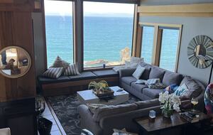 Oceanfront w/ sweeping views, decks, hot tub and dog friendly! Gualala/ Sea Ranch - Gualala, California