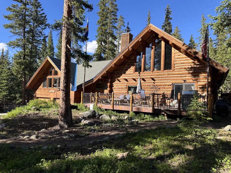 Large Log Home on a Private Acre with a Pond - Breckenridge, Colorado