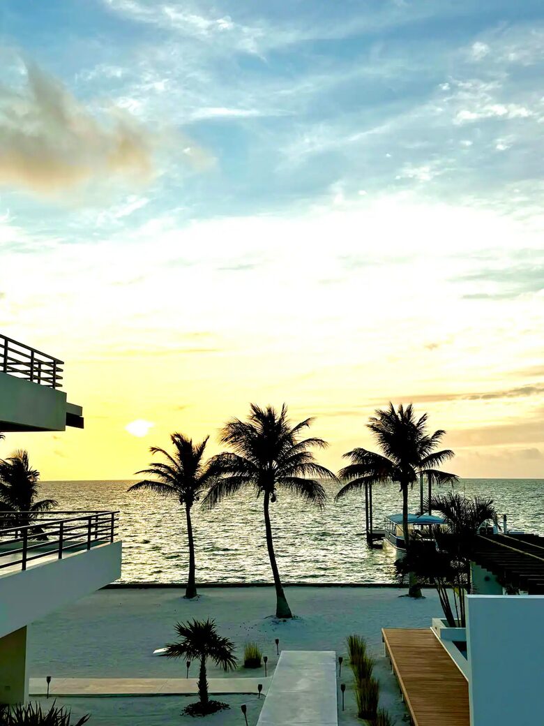 Caye Caulker Ocean Front Condo at Blu Zen Resort - Caye Caulker, Belize