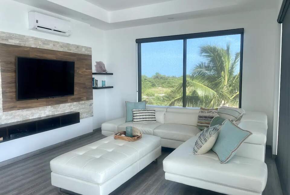 Caye Caulker Ocean Front Condo at Blu Zen Resort - Caye Caulker, Belize