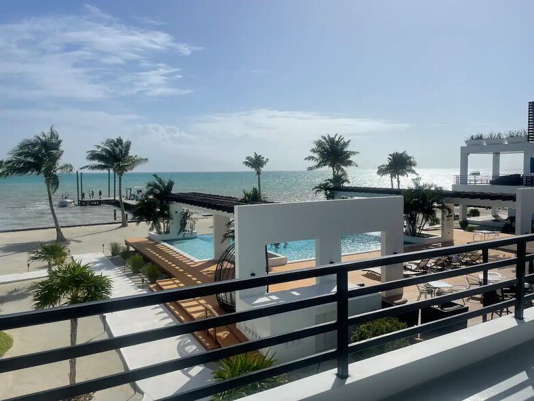 Caye Caulker Ocean Front Condo at Blu Zen Resort - Caye Caulker, Belize