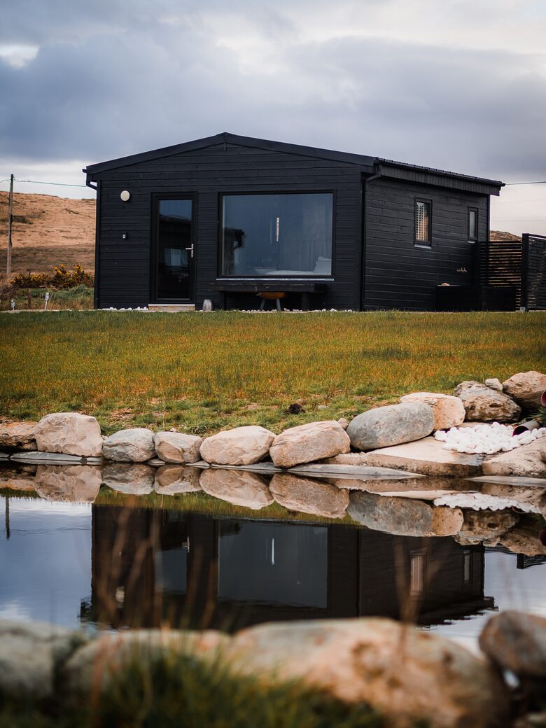 Charming Eco Retreat with Panoramic Valley Views - Bantry, Ireland