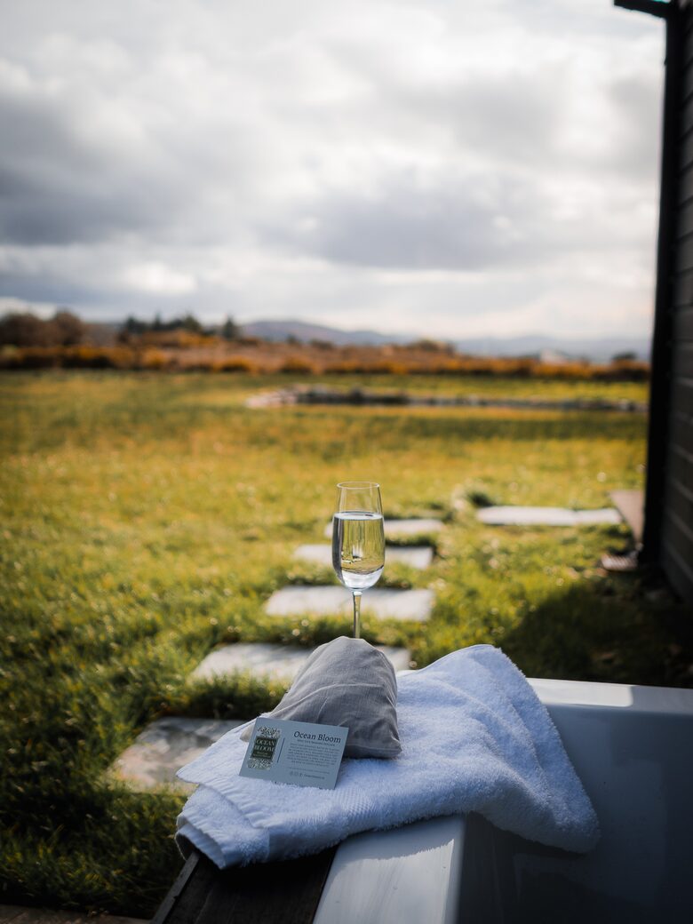 Charming Eco Retreat with Panoramic Valley Views - Bantry, Ireland