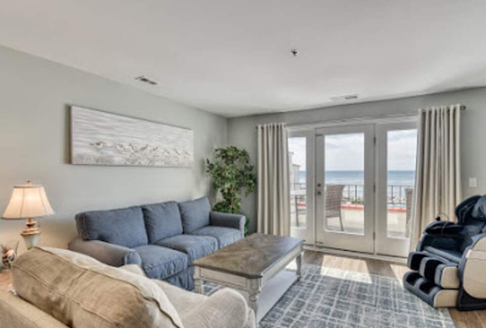 Luxurious Oceanfront Villa - North Topsail Beach, North Carolina