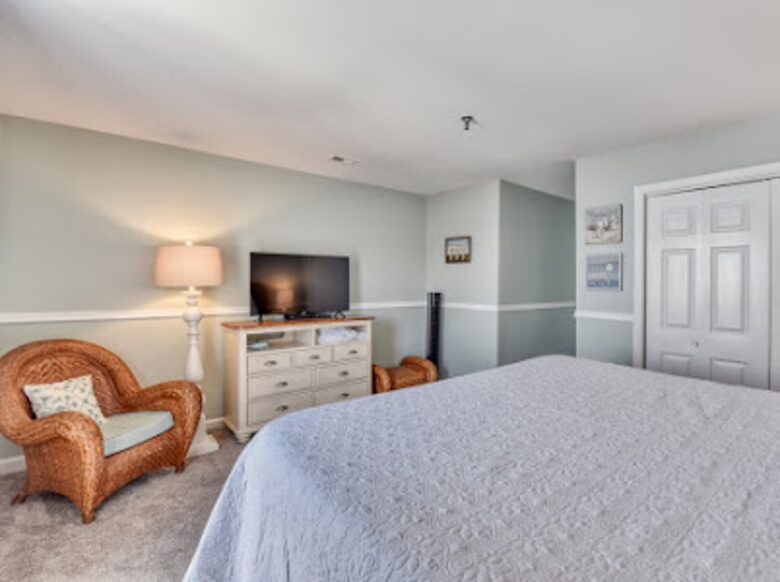 Luxurious Oceanfront Villa - North Topsail Beach, North Carolina