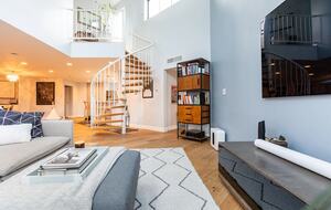 Brentwood Penthouse Condo - Los Angeles, California