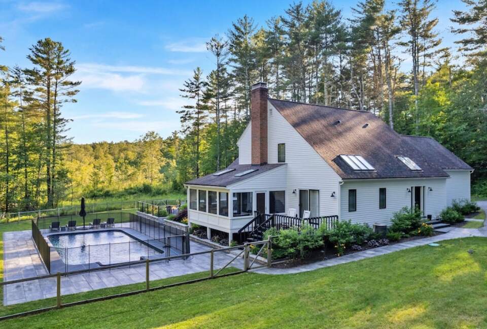10-acre property offers ultimate privacy close to downtown